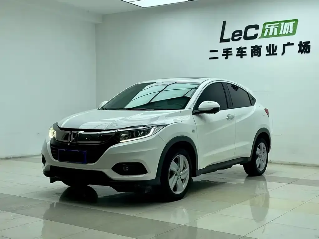 Honda Vezel — фото 1