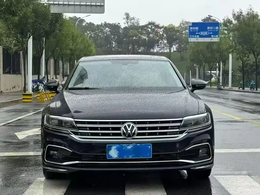 Volkswagen Phideon — фото 2