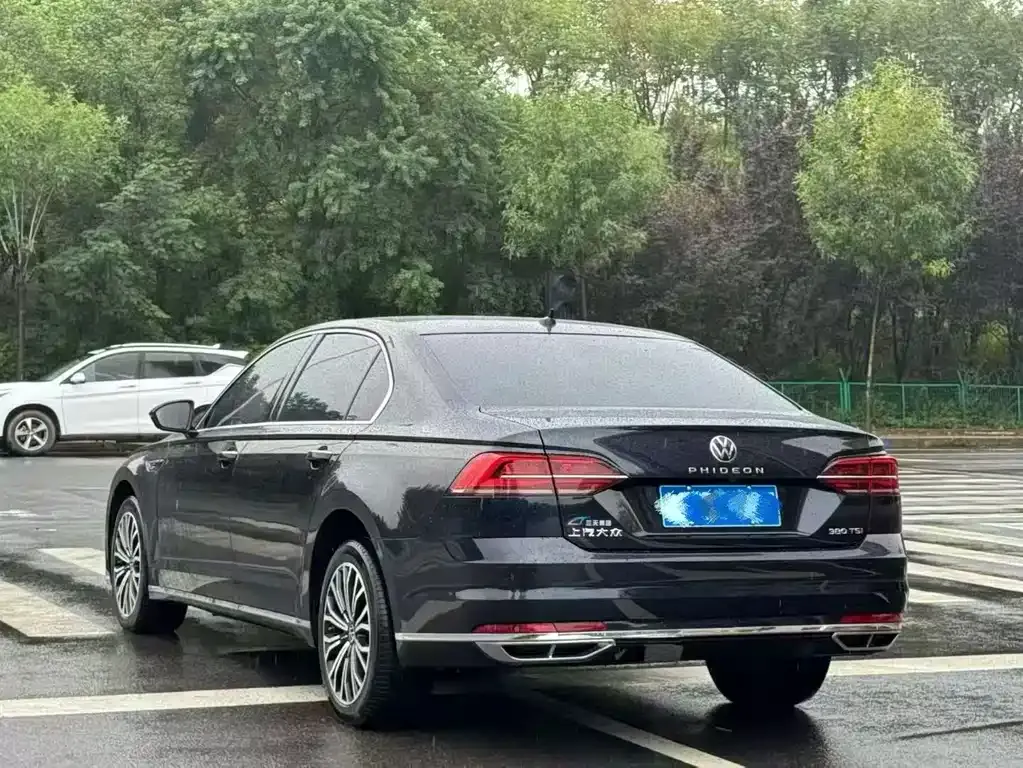 Volkswagen Phideon — фото 9
