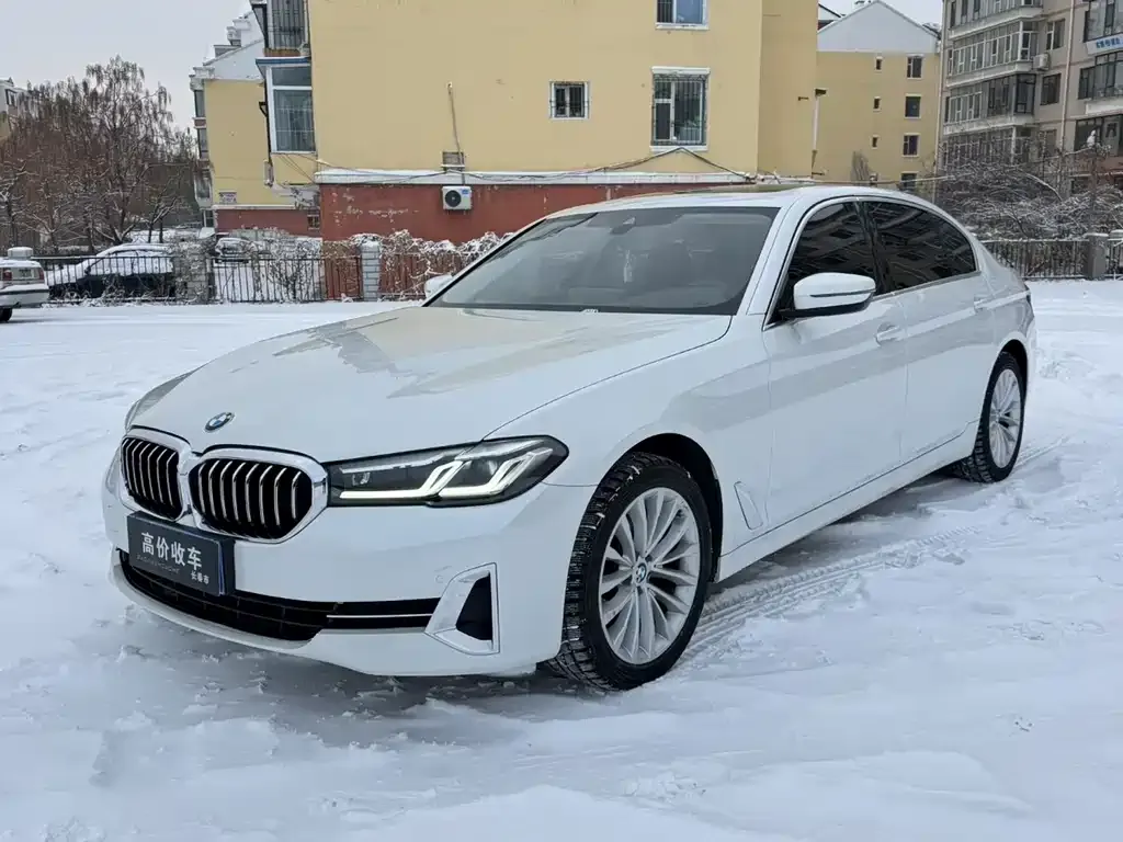 BMW 5 Series — фото 1