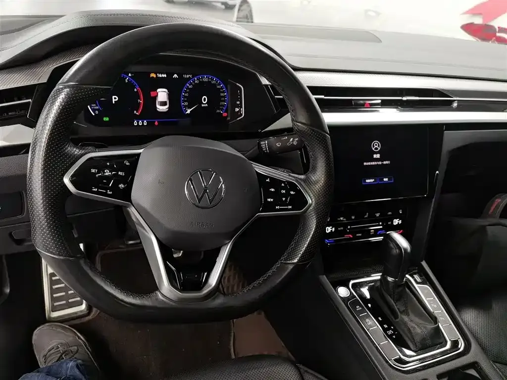 Volkswagen CC — фото 6