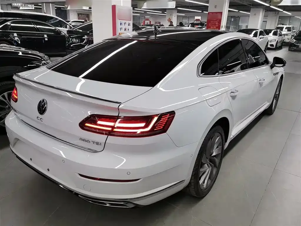 Volkswagen CC — фото 7