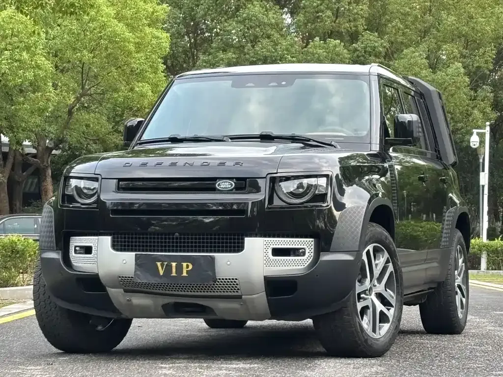 Land Rover Defender — фото 1