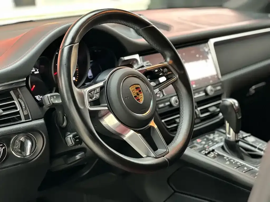 Porsche Macan — фото 2