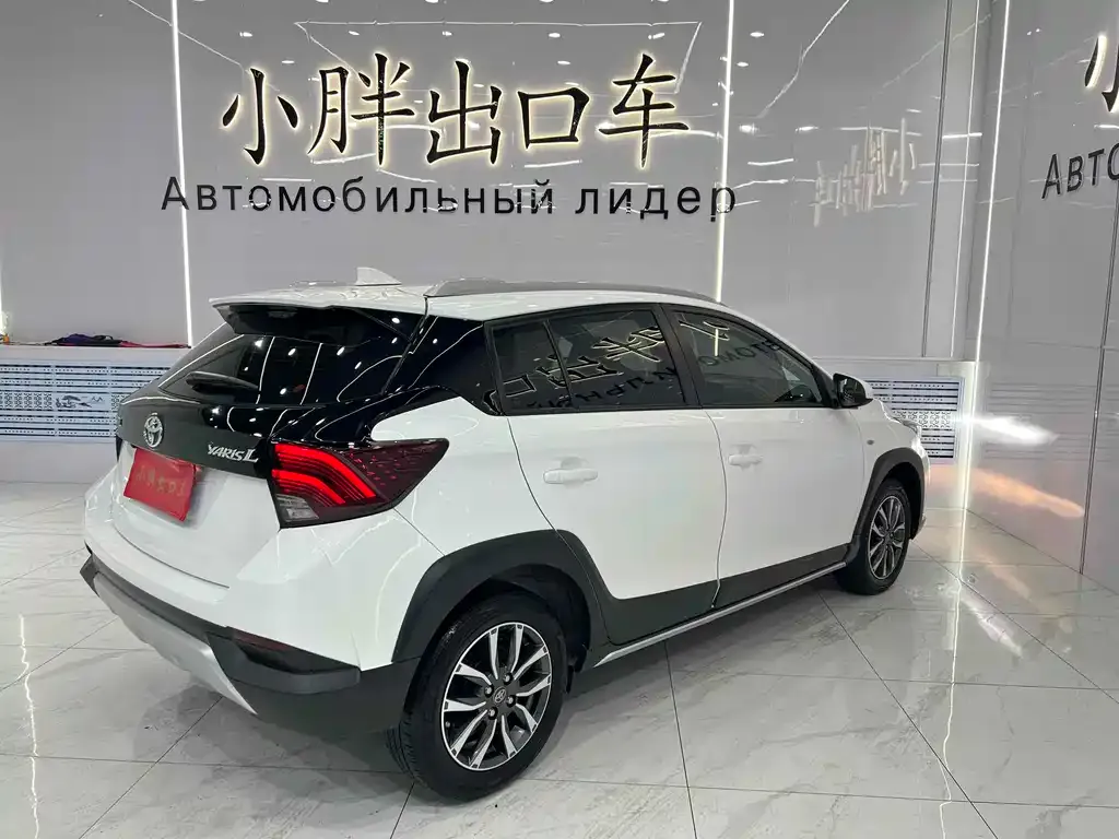 Toyota Yaris L — фото 9