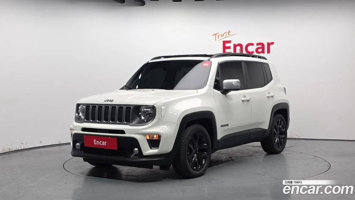 Jeep Renegade — фото 1