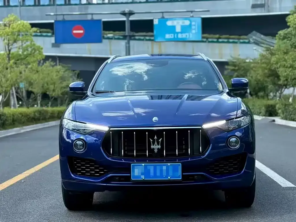 Maserati Levante — фото 8