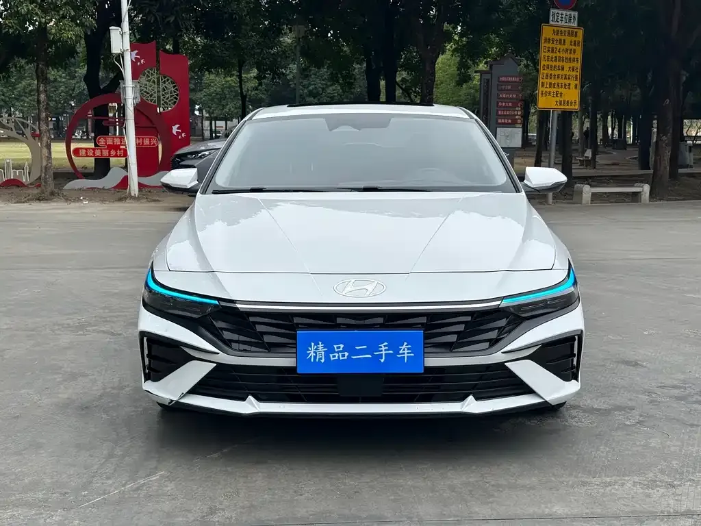 Hyundai Elantra — фото 9