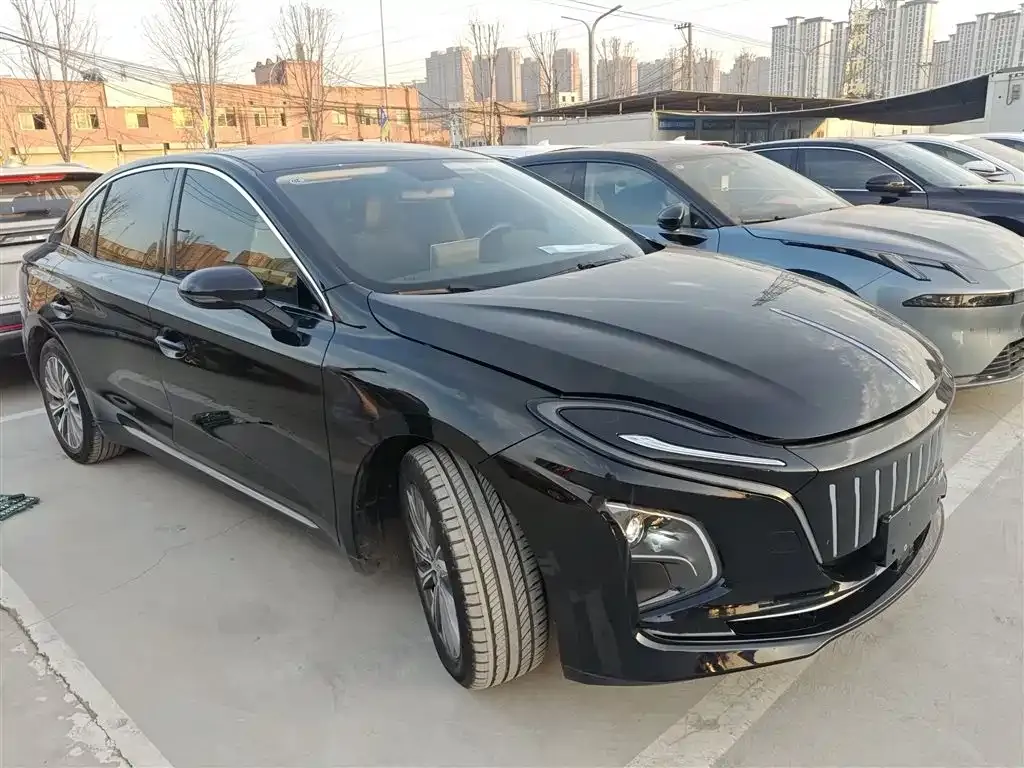 Hongqi E-QM5 — фото 9