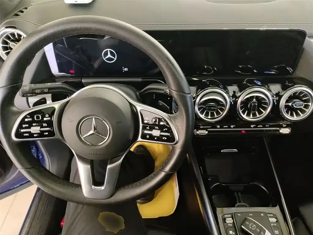 Mercedes-Benz GLA — фото 8
