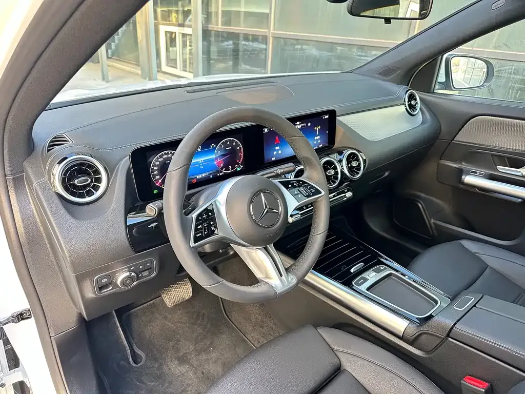 Mercedes-Benz GLA — фото 5