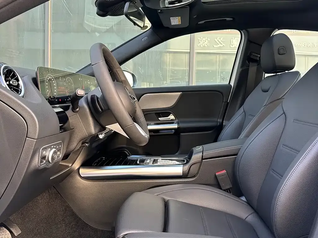 Mercedes-Benz GLA — фото 4