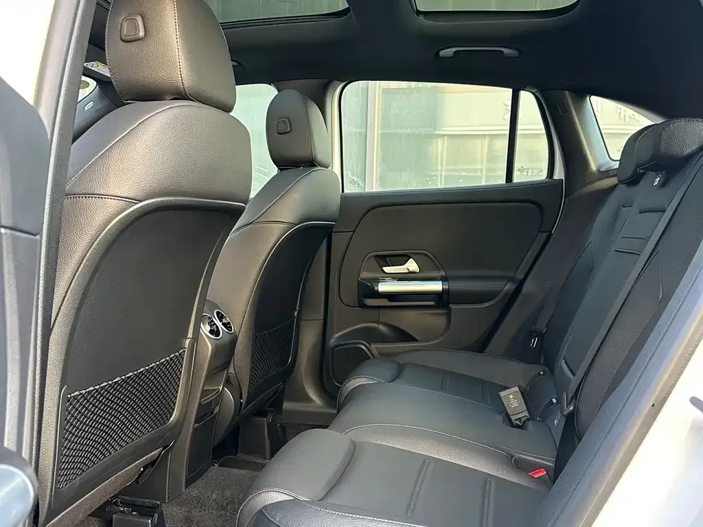 Mercedes-Benz GLA — фото 10