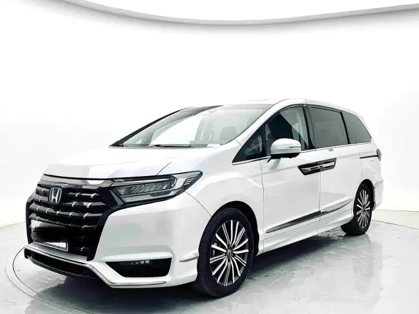 Honda Elysion — фото 1