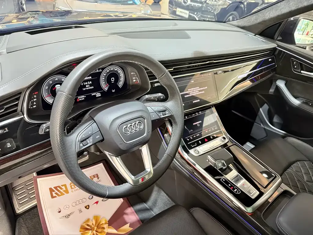 Audi Q8 — фото 5