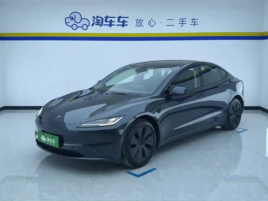Tesla Model 3 — фото 1