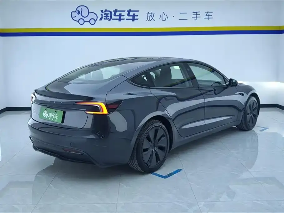 Tesla Model 3 — фото 4