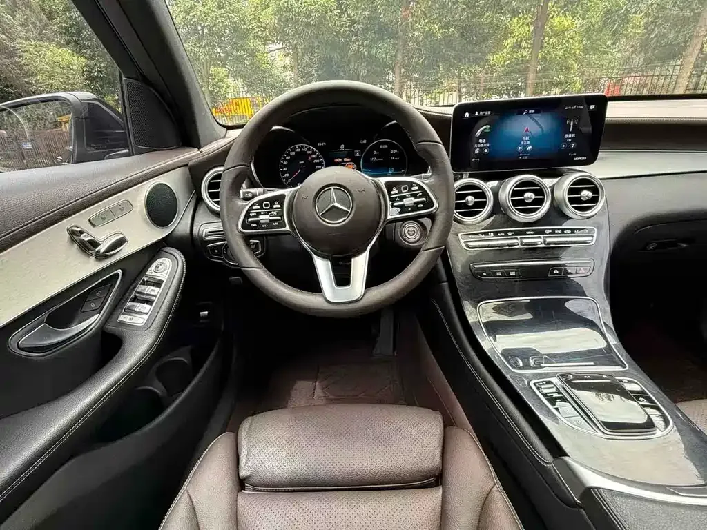 Mercedes-Benz GLC — фото 4
