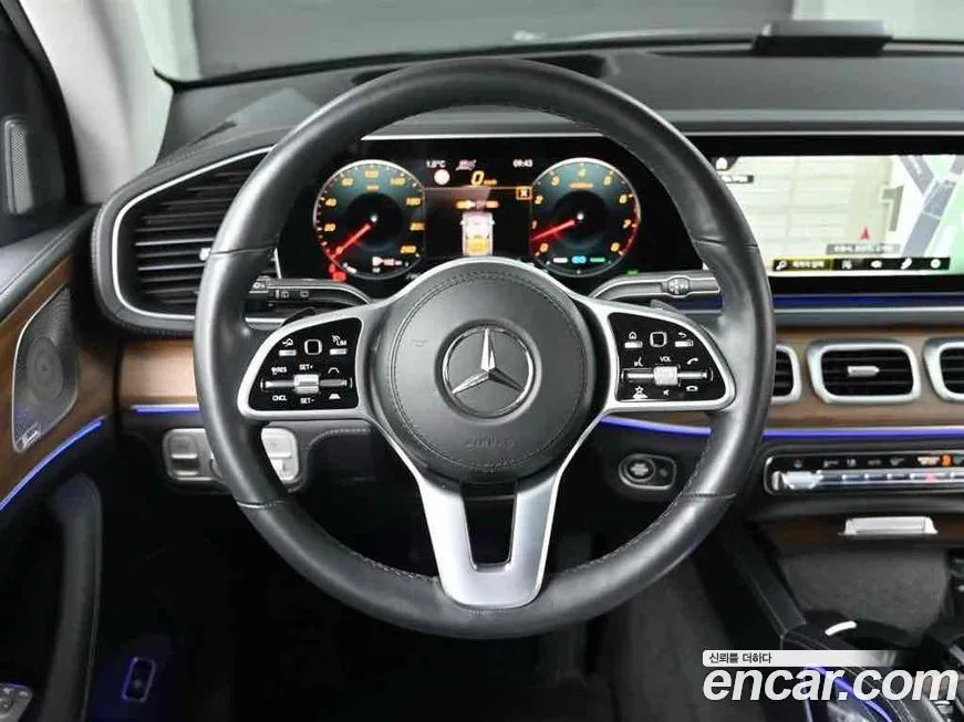 Mercedes-Benz GLE-Class — фото 5