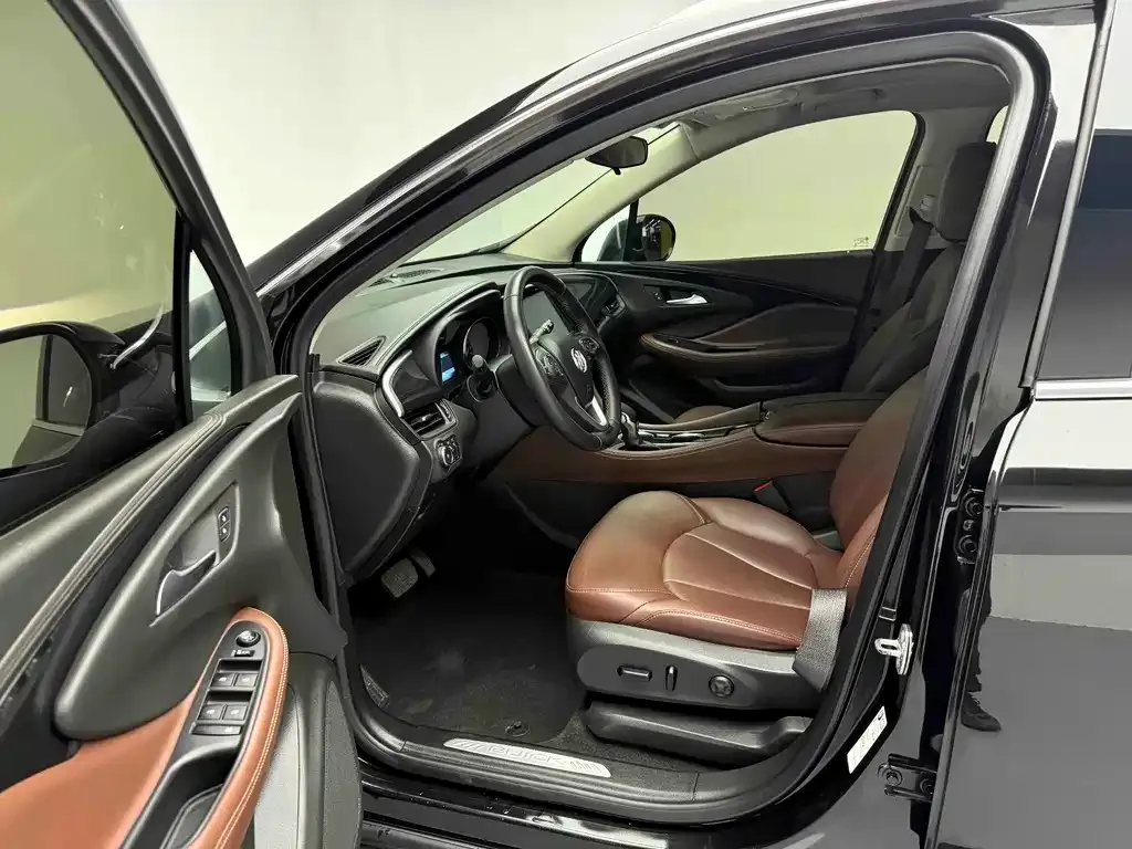 Buick Envision Plus — фото 6