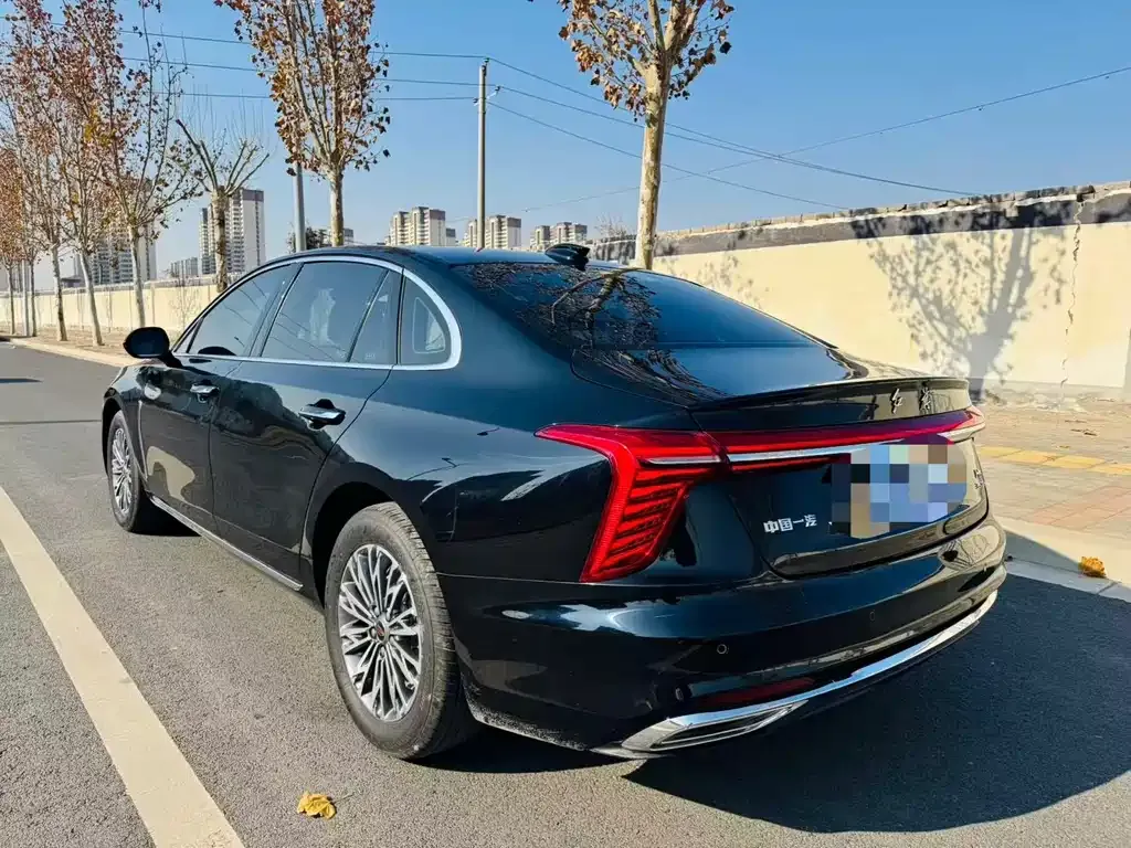 Hongqi H5 — фото 10