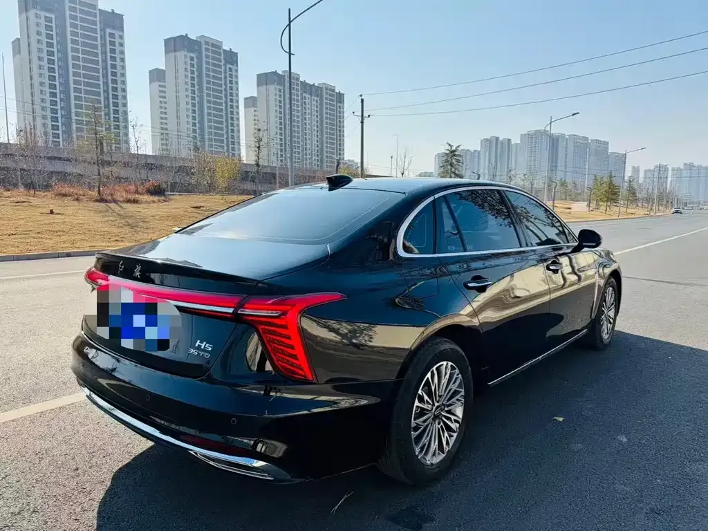 Hongqi H5 — фото 3