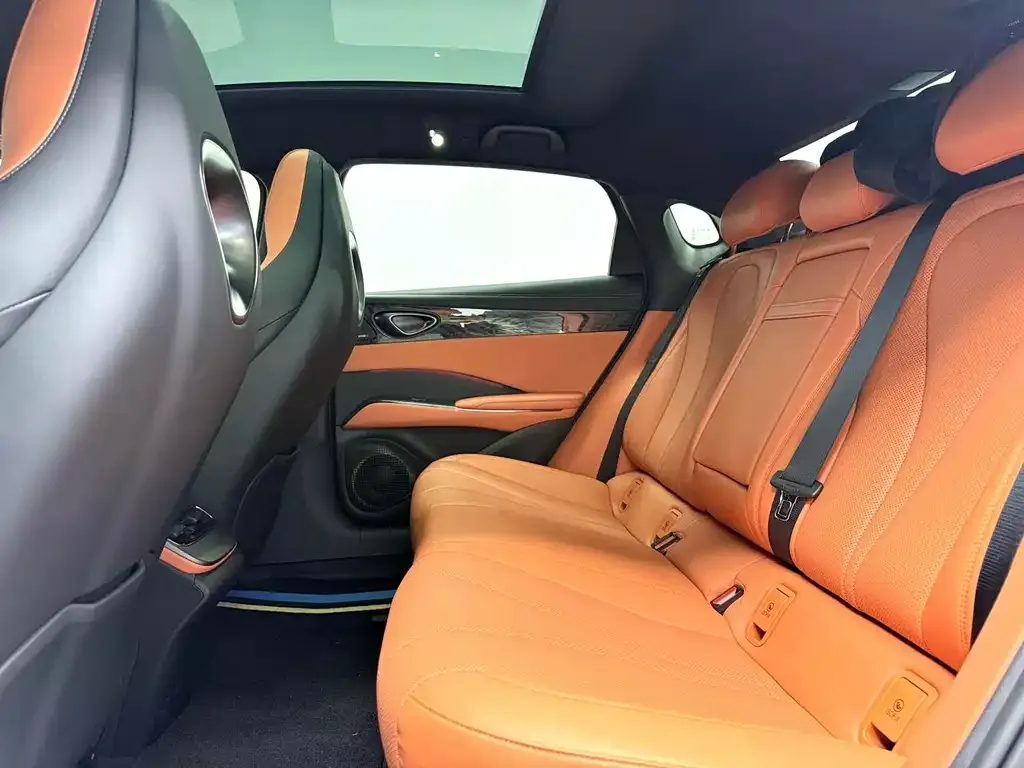 BYD Seal — фото 3