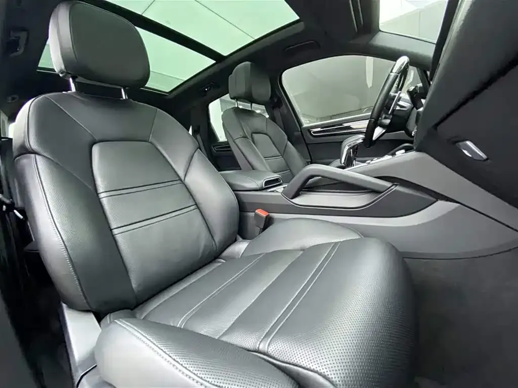Porsche Cayenne Hybrid — фото 10