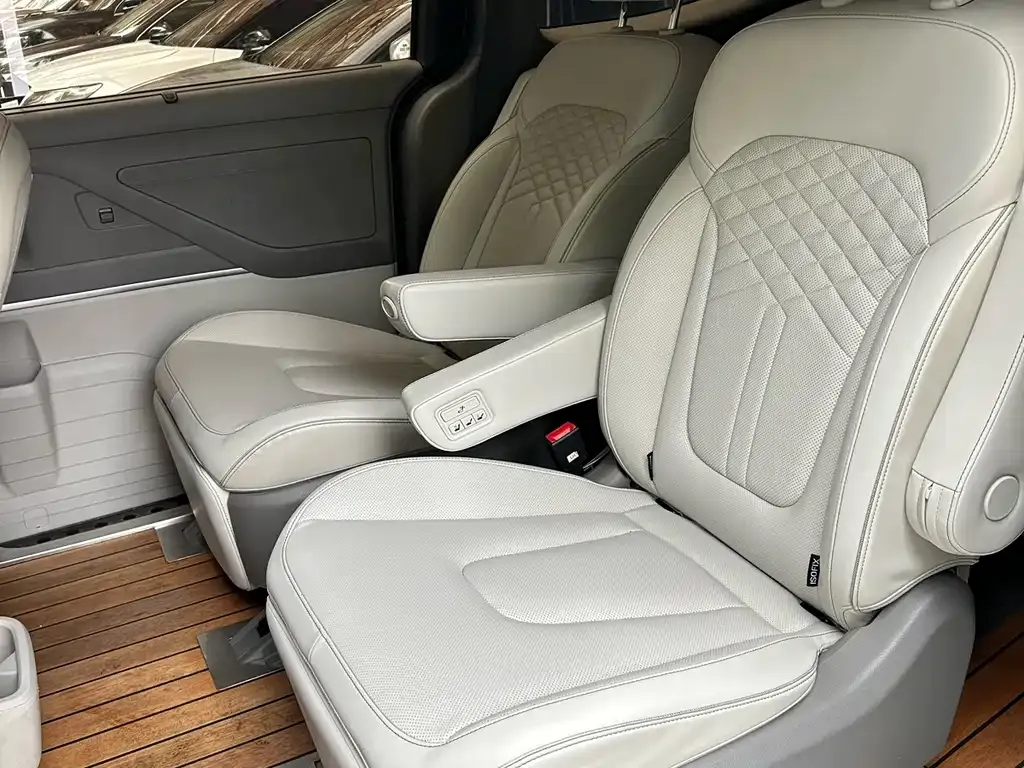 Hyundai Custo — фото 6