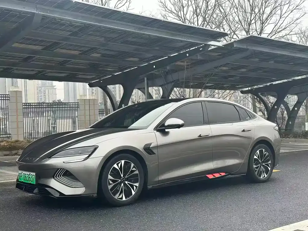 BYD Seal — фото 1