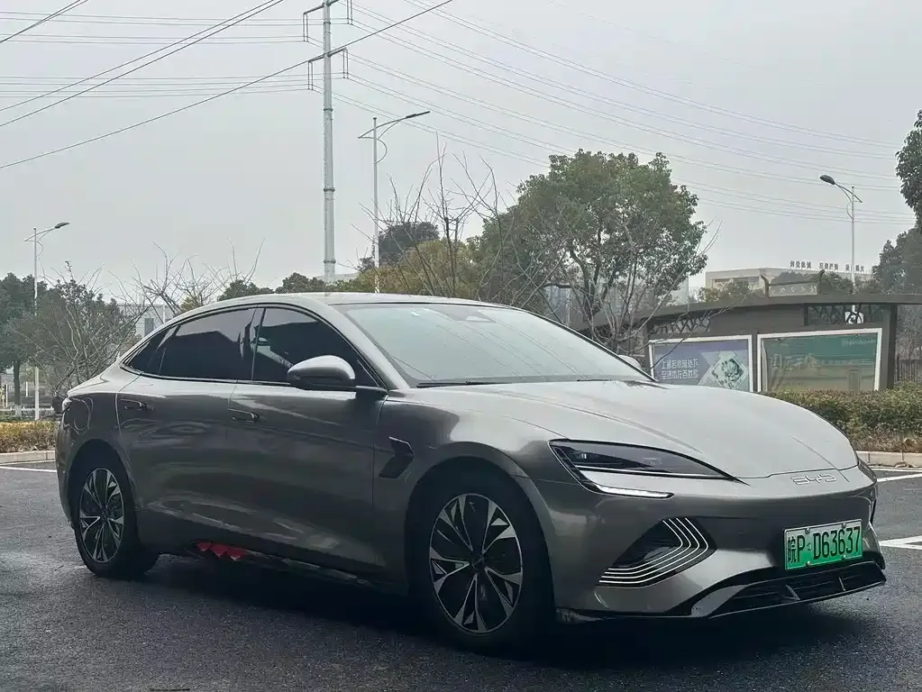 BYD Seal — фото 3