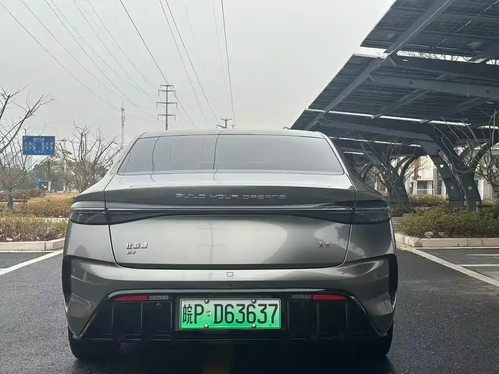 BYD Seal — фото 2