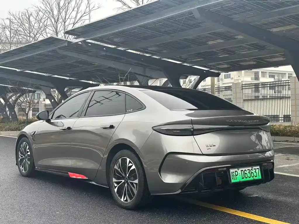 BYD Seal — фото 4