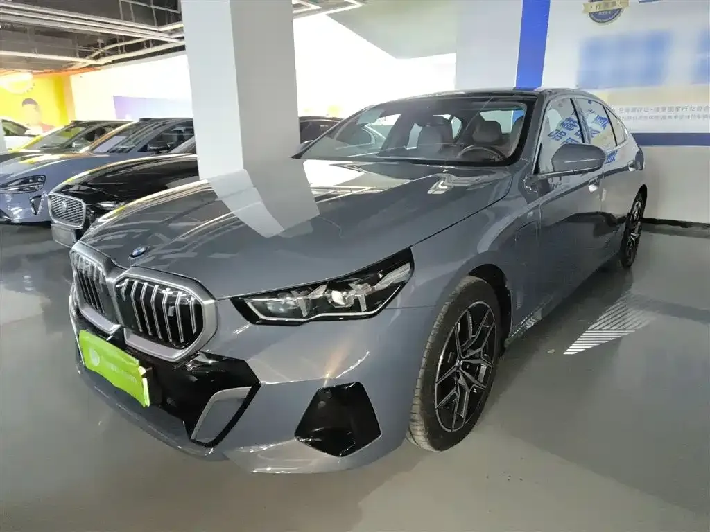 BMW i5 — фото 8