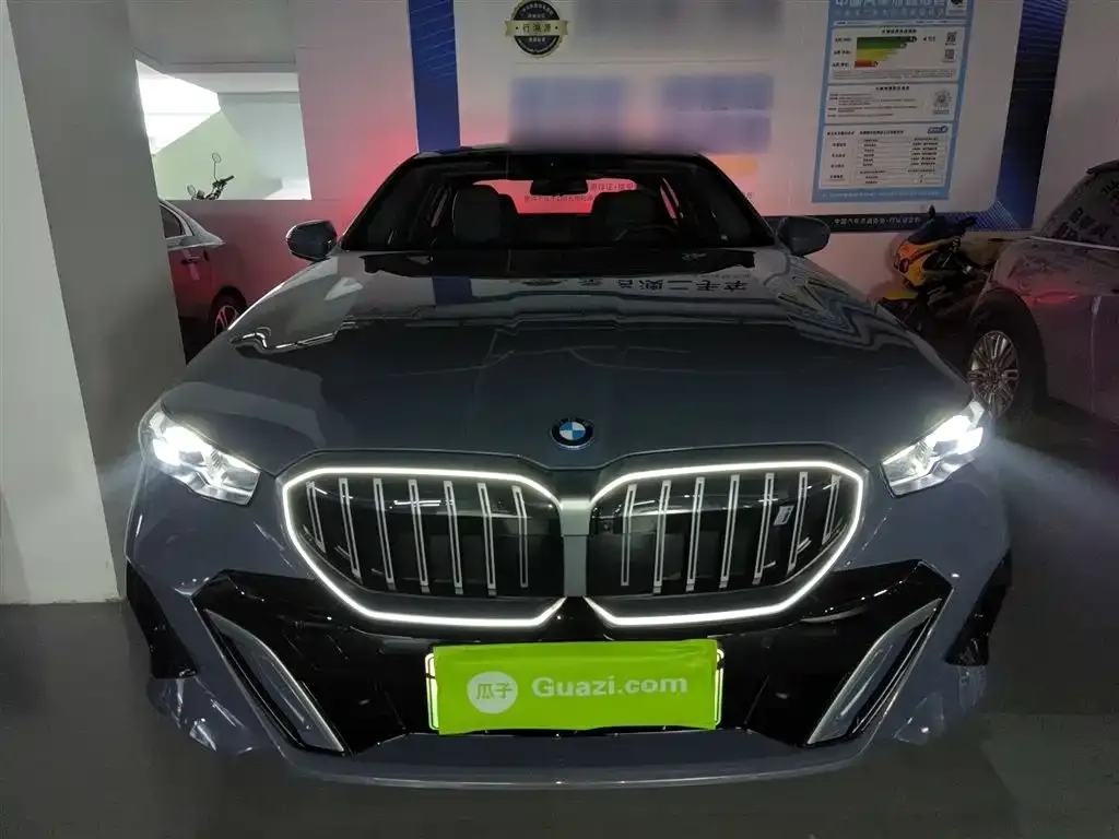 BMW i5 — фото 3