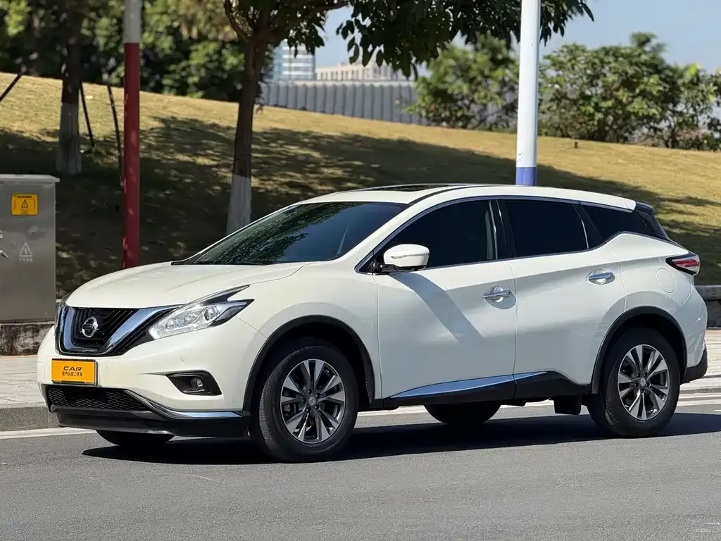 Nissan Murano — фото 1