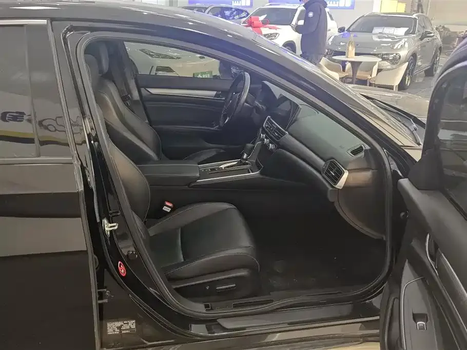 Honda Inspire — фото 10