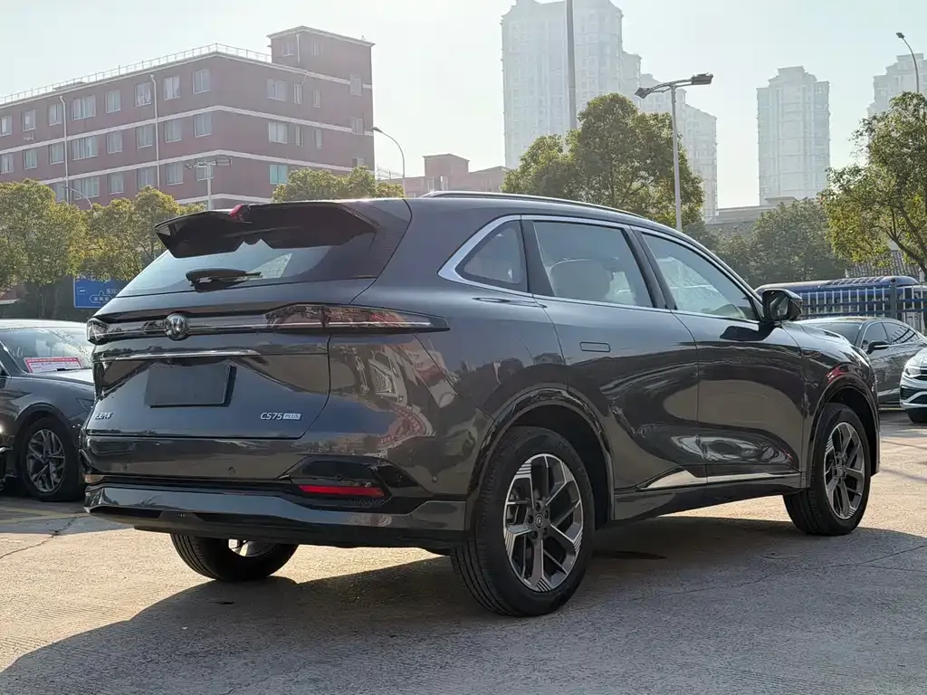 Changan CS75PLUS — фото 3