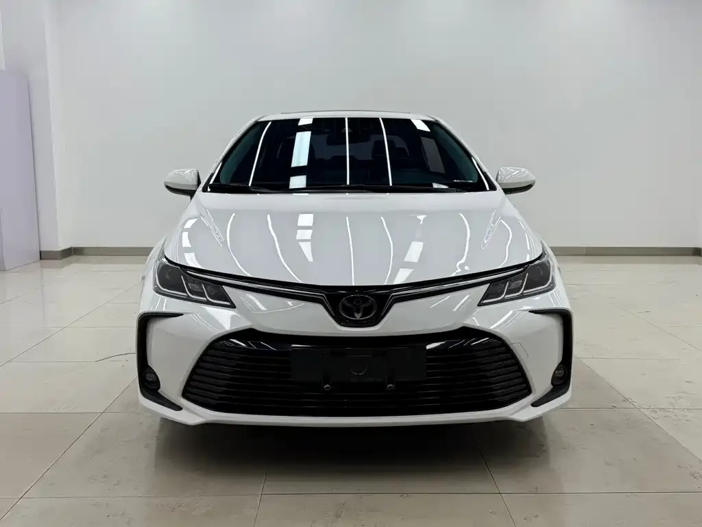Toyota Corolla — фото 2