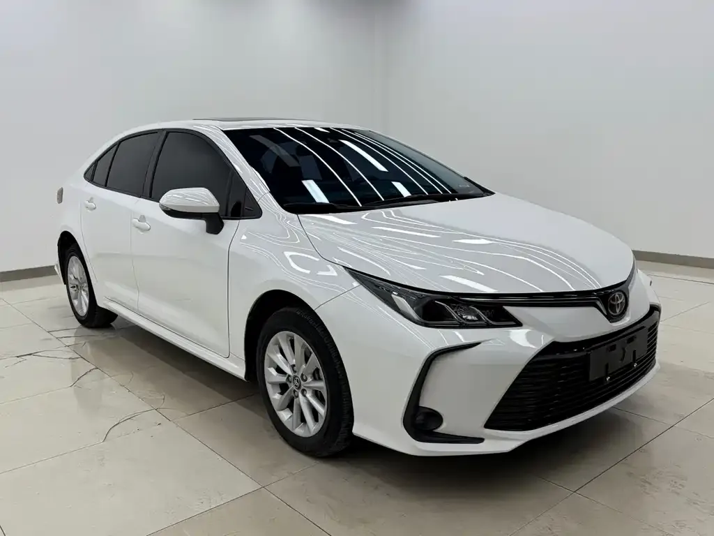 Toyota Corolla — фото 3
