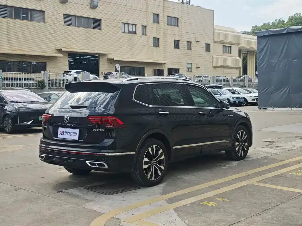 Volkswagen Tiguan L — фото 4