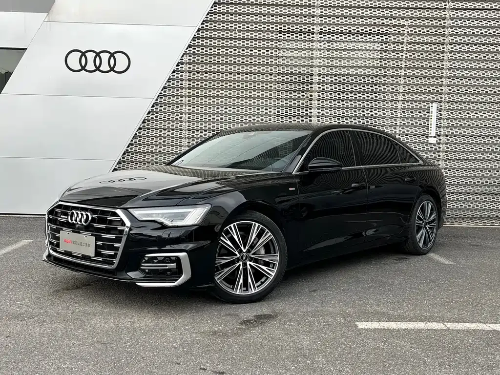 Audi A6L — фото 1