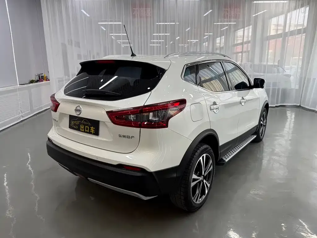 Nissan Qashqai — фото 6