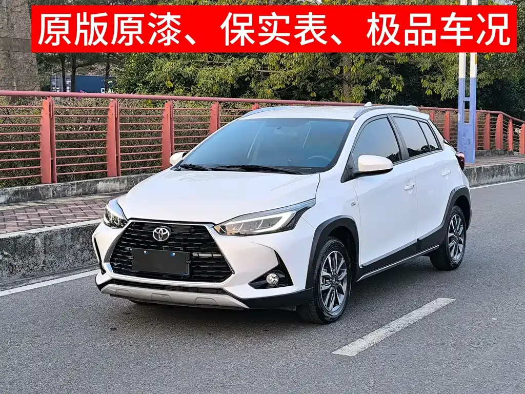 Toyota Yaris L — фото 4