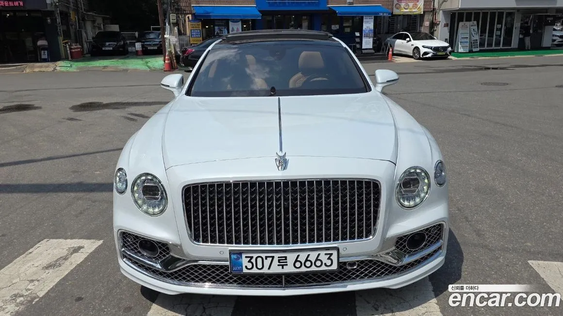 Bentley Flying Spur — фото 3