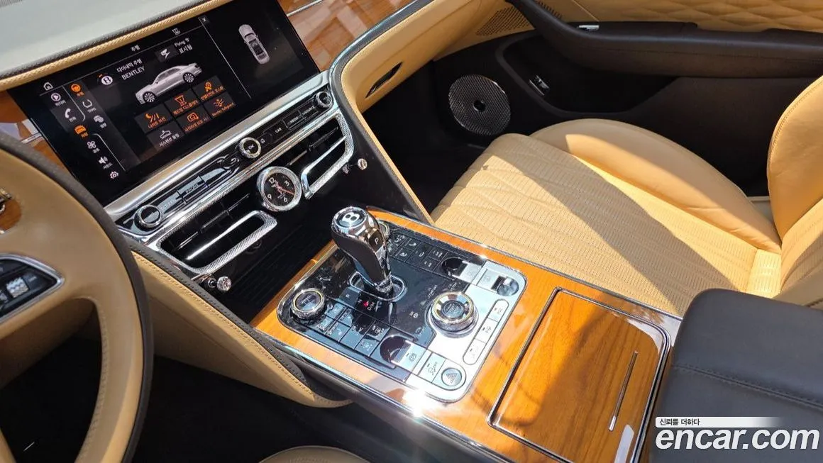 Bentley Flying Spur — фото 7