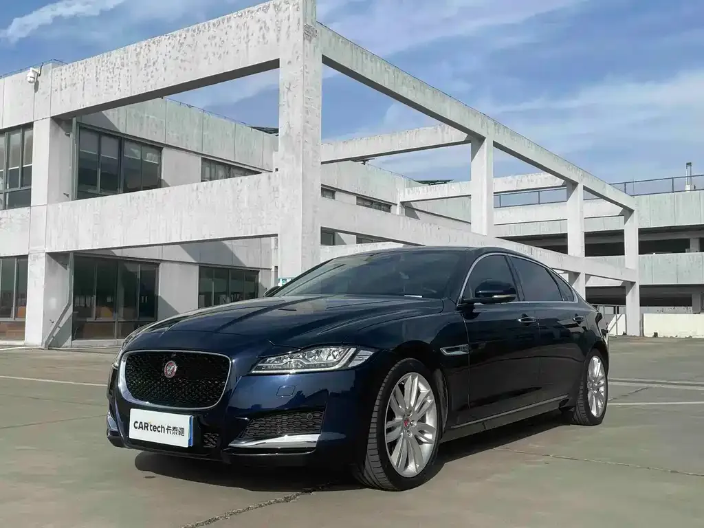 Jaguar XFL — фото 1