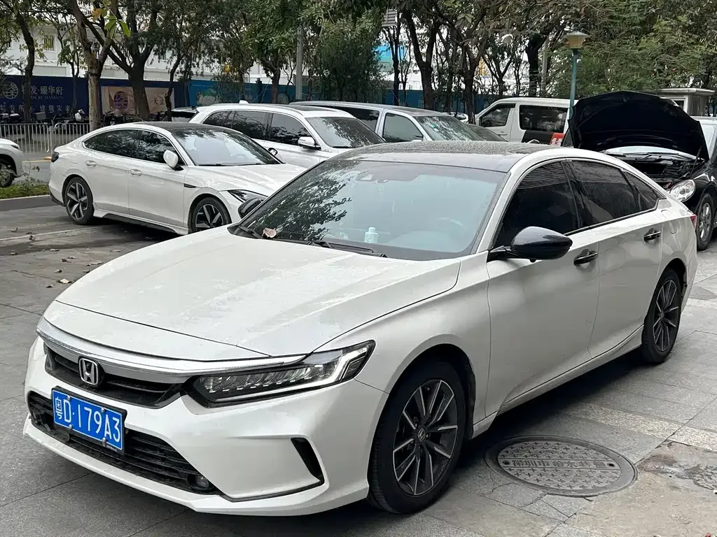 Honda Inspire — фото 1