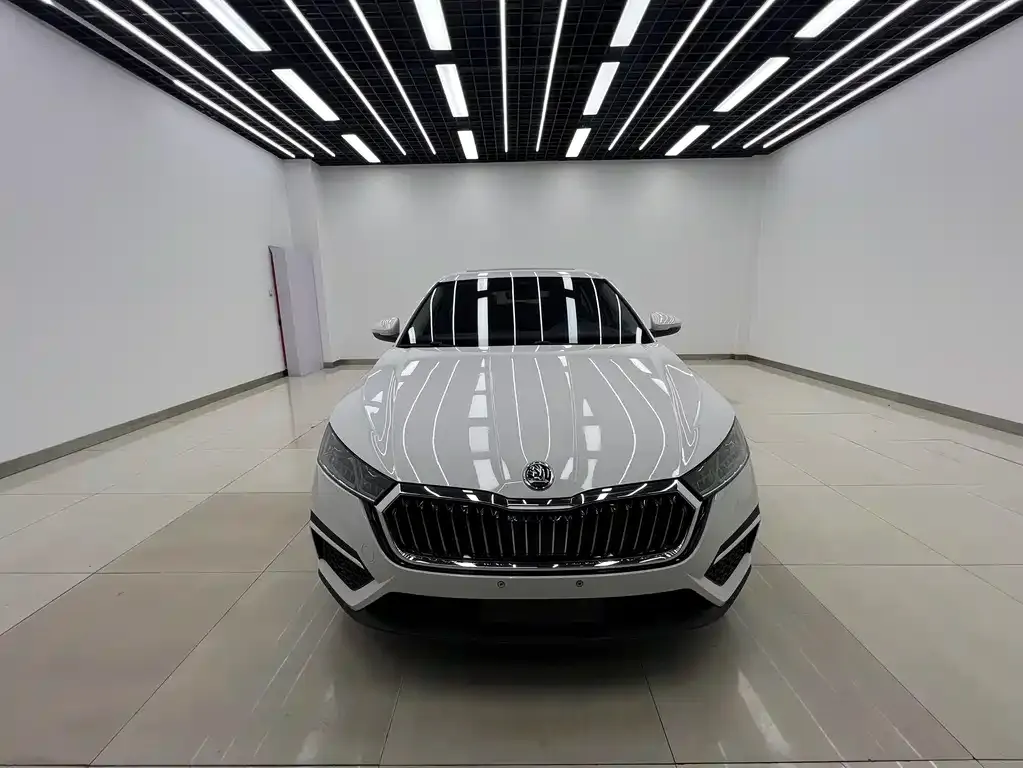 Skoda Octavia — фото 2