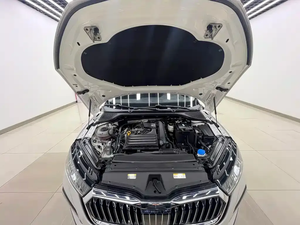 Skoda Octavia — фото 5